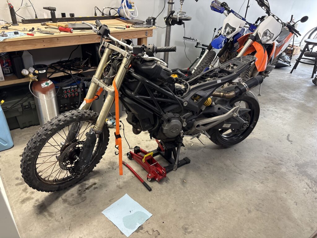 YZ450F forks and front wheel mounted on the Ducati Monster frame